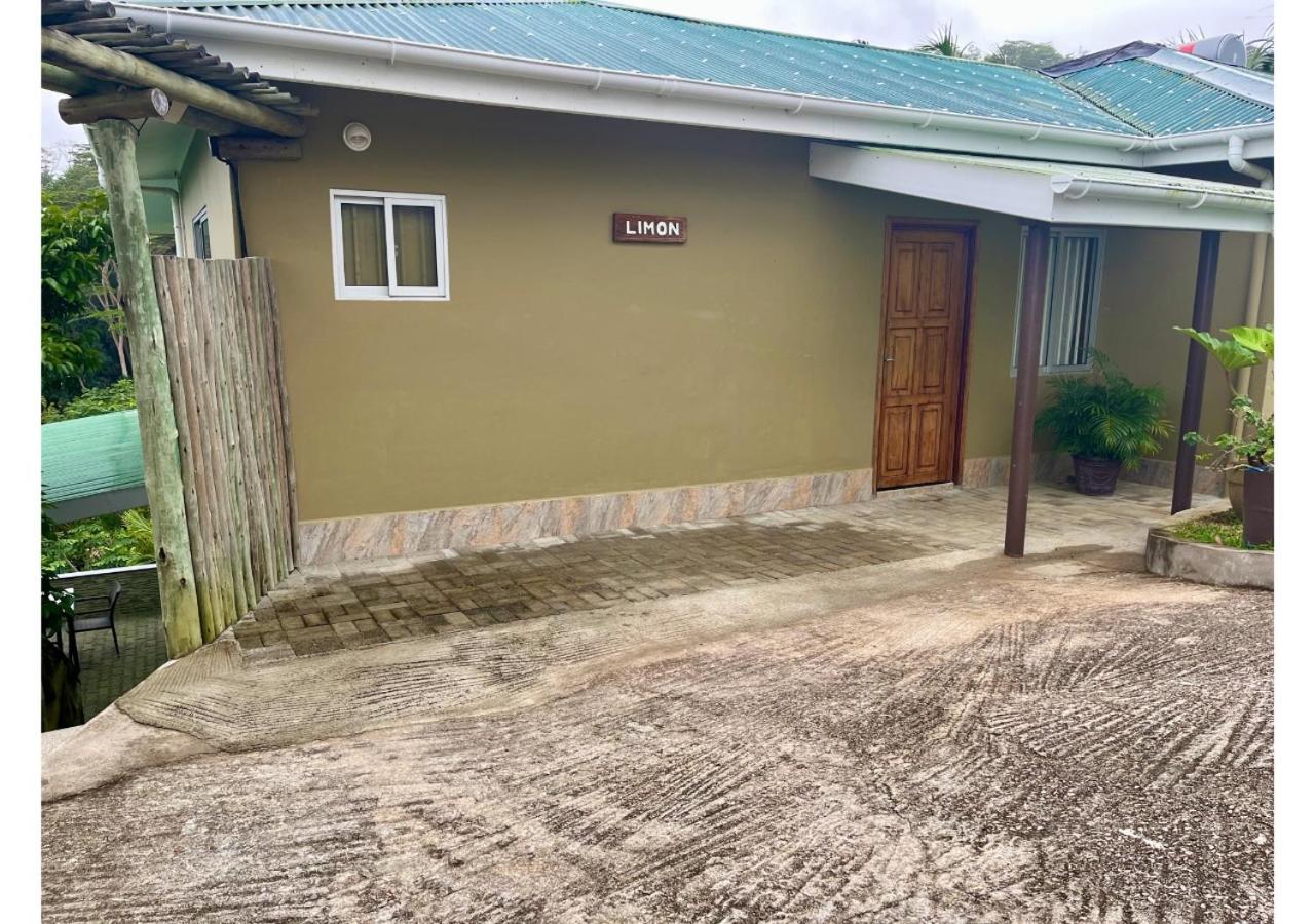 Holiday Home Baie Lazare  ภายนอก รูปภาพ