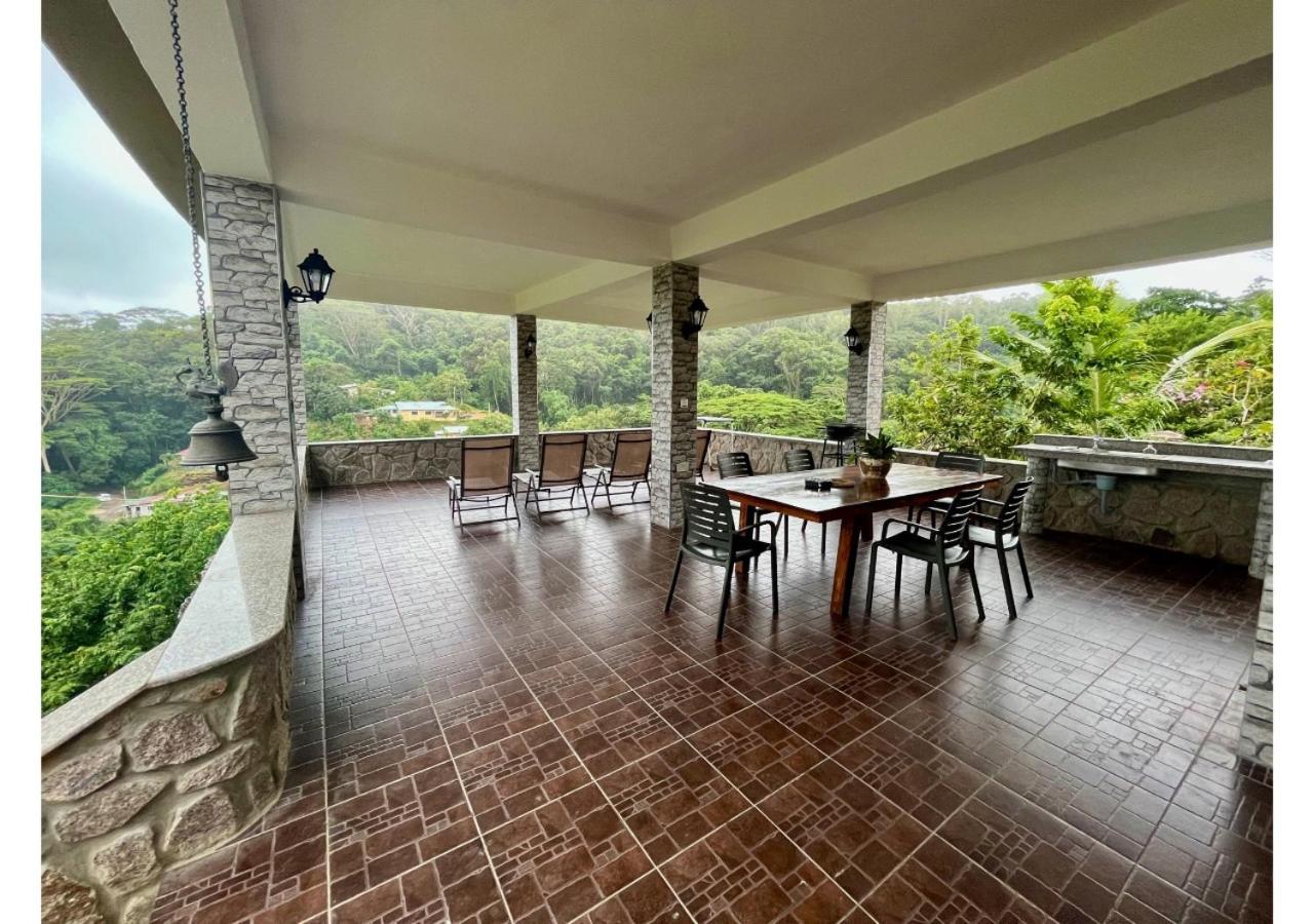 Holiday Home Baie Lazare  ภายนอก รูปภาพ
